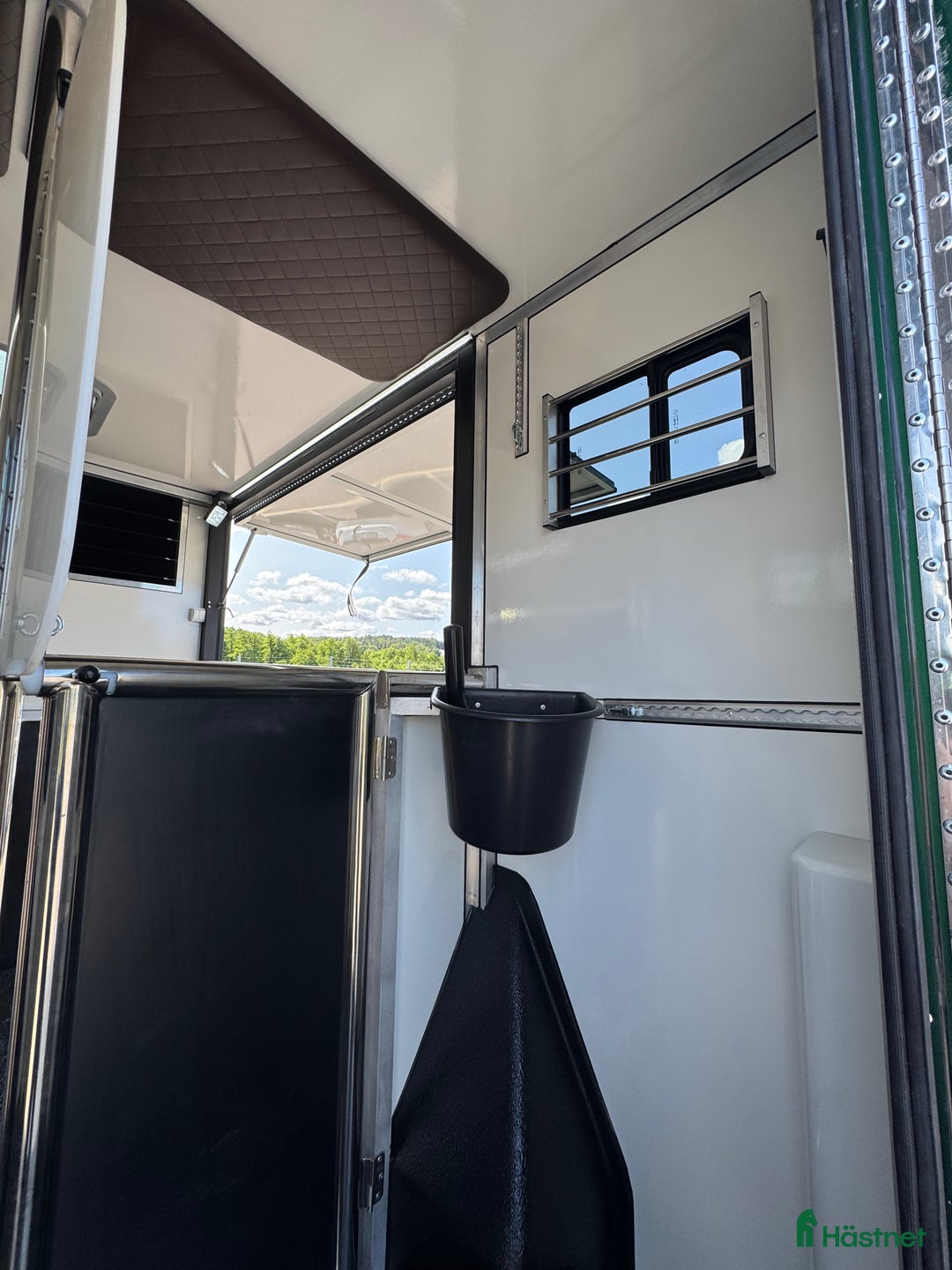 Hästlastbilar  fordon & transport till salu: Nybyggd Hästbuss Renault Master i Partille - Bild 21