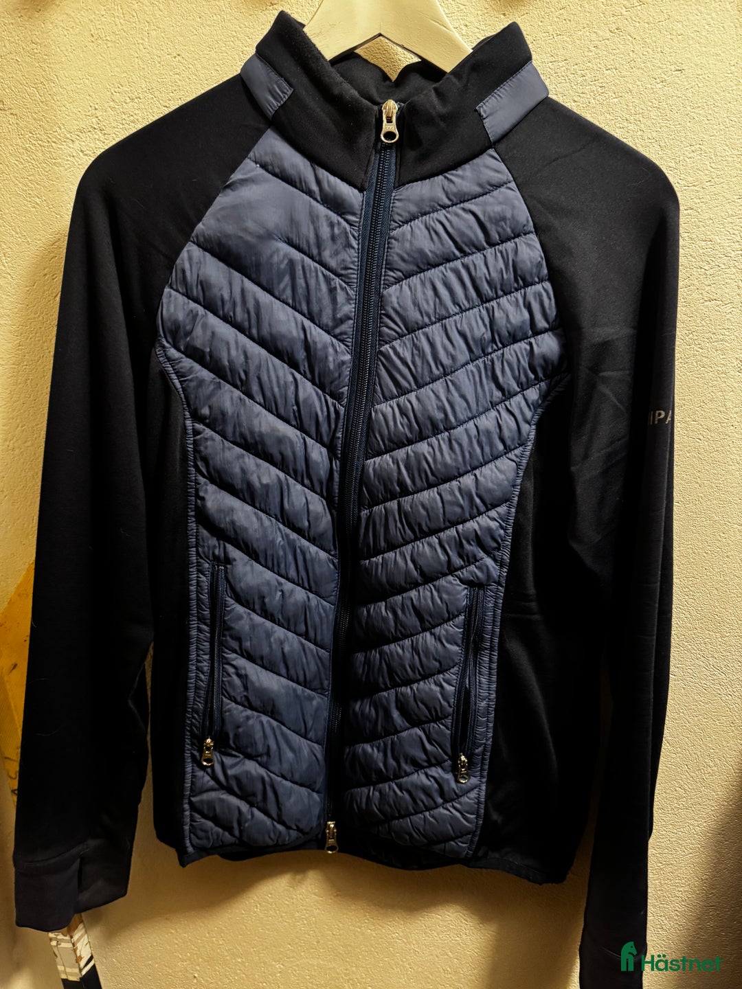 Övrigt Ridkläder ryttarutrustning till salu: Equipage tröja i Kimstad - Annons 1