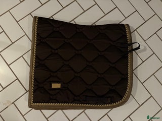 Schabrak & Vojlockar hästutrustning till salu: Equestrian Stockholm mörkbrunt dressyrschabrak! i Bromma - Annons 3