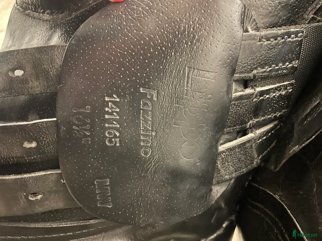 Sadlar hästutrustning till salu: Lippo Fazzino Sadel 16,5 tum Svart i Växjö - Annons 8