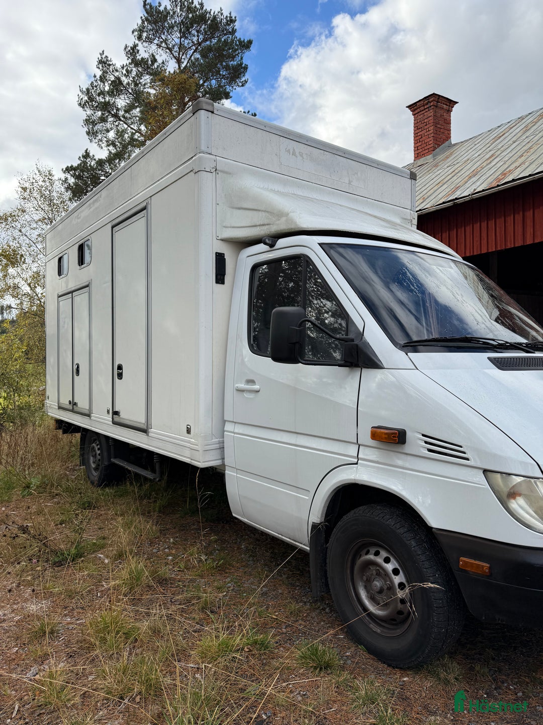 Hästlastbilar  fordon & transport till salu: Hästlastbil Lågmil, nybes, B-kort i Härnösand - Annons 1