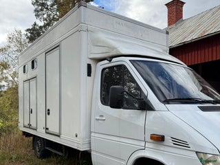 Hästlastbilar fordon & transport till salu: Hästlastbil Lågmil, nybes, B-kort i Härnösand - Annons 13