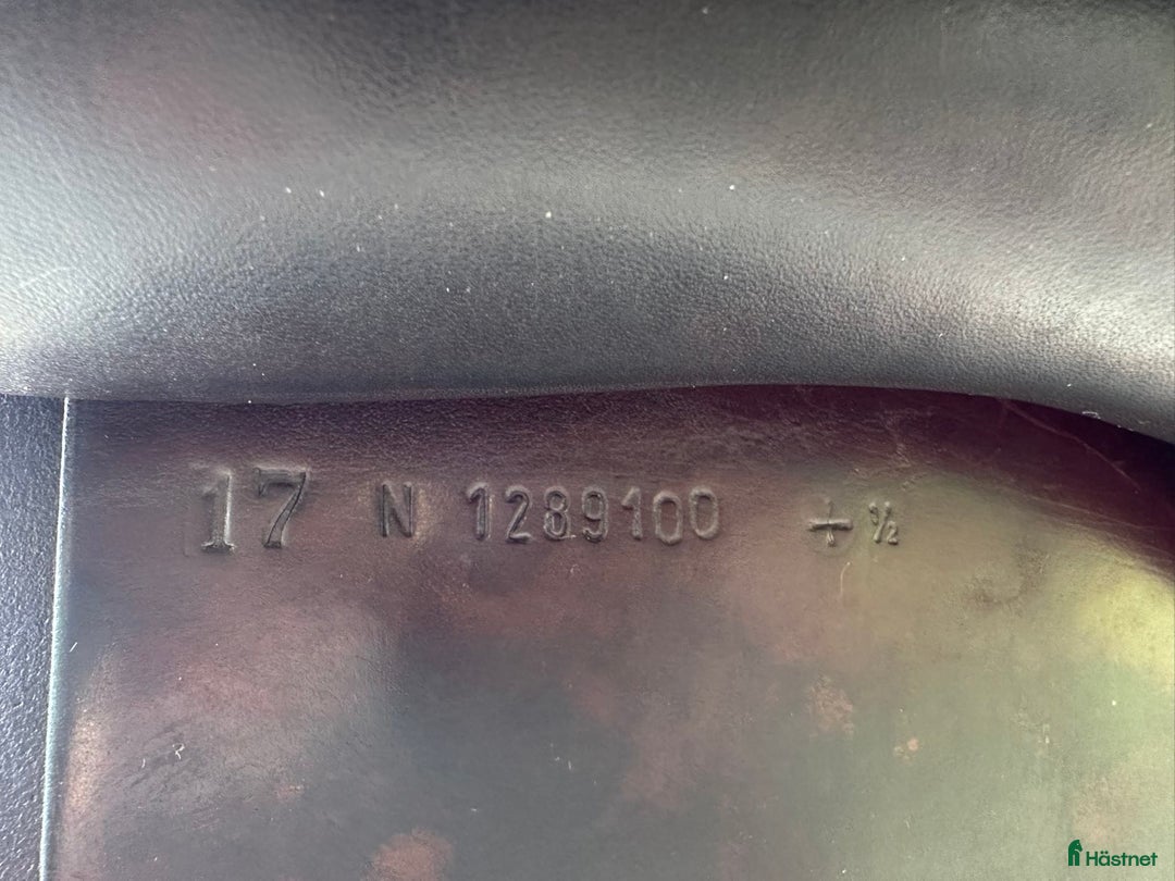 Sadlar hästutrustning till salu: Amerigo Classic 17 | +0,5 i bom i Askim - Annons 4