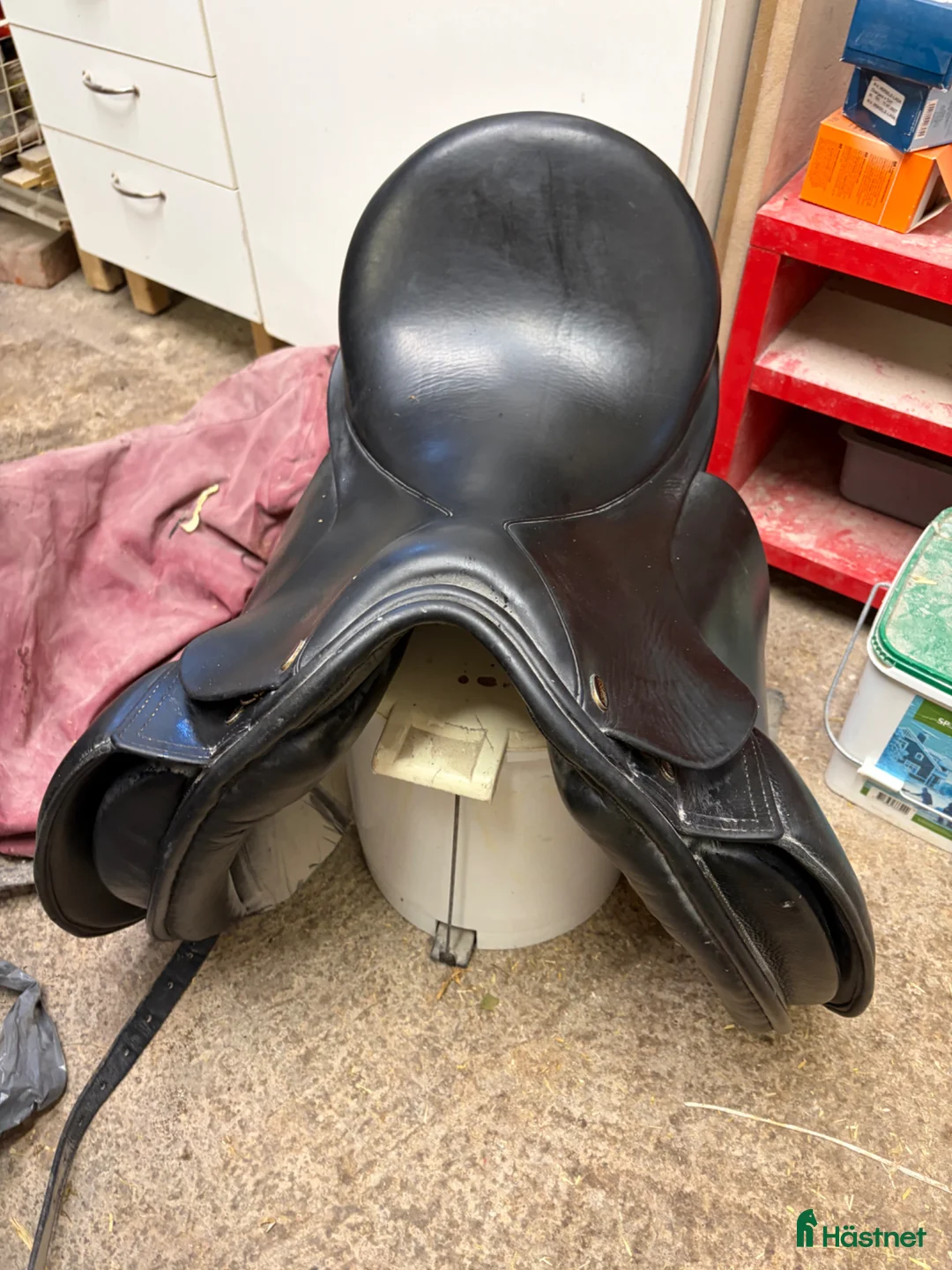 Sadlar hästutrustning till salu: Fryso Legacy 17,5 tum i Västerås - Annons 3