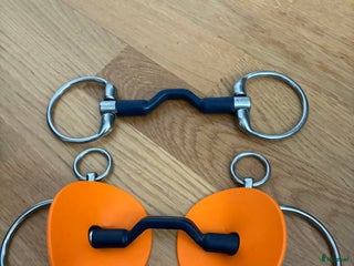 Bett hästutrustning till salu: Bomber bett i Lund - Annons 3