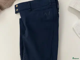 Ridbyxor ryttarutrustning till salu: All in equestrian ridbyxor - Annons 1