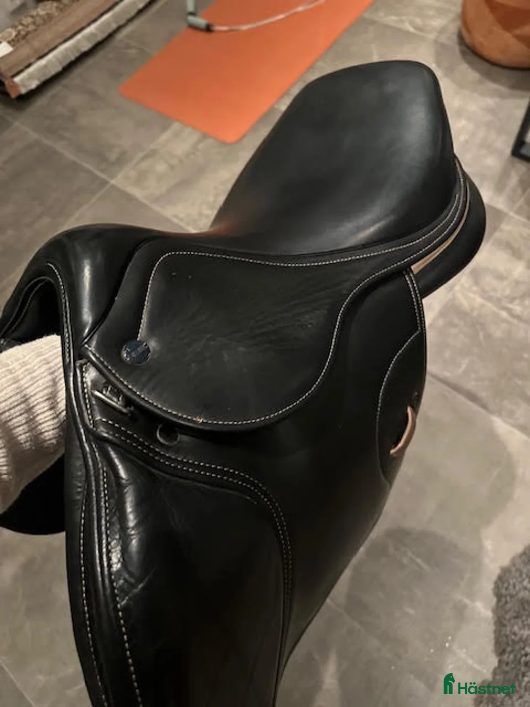 Övrig Ryttarutrustning ryttarutrustning till salu: Sadel - Ikonic "Light" Jumping för Pony i Kode - Annons 2