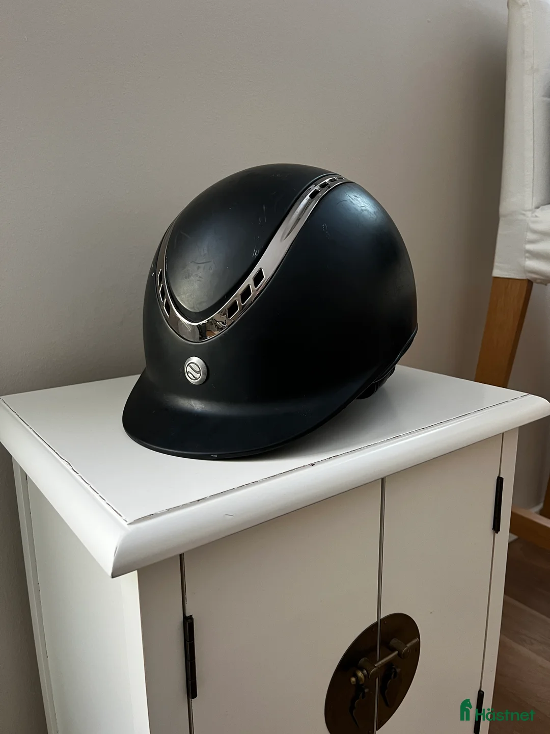 Hjälmar ryttarutrustning till salu: Back on track hjälm  i Västra Frölunda - Annons 1