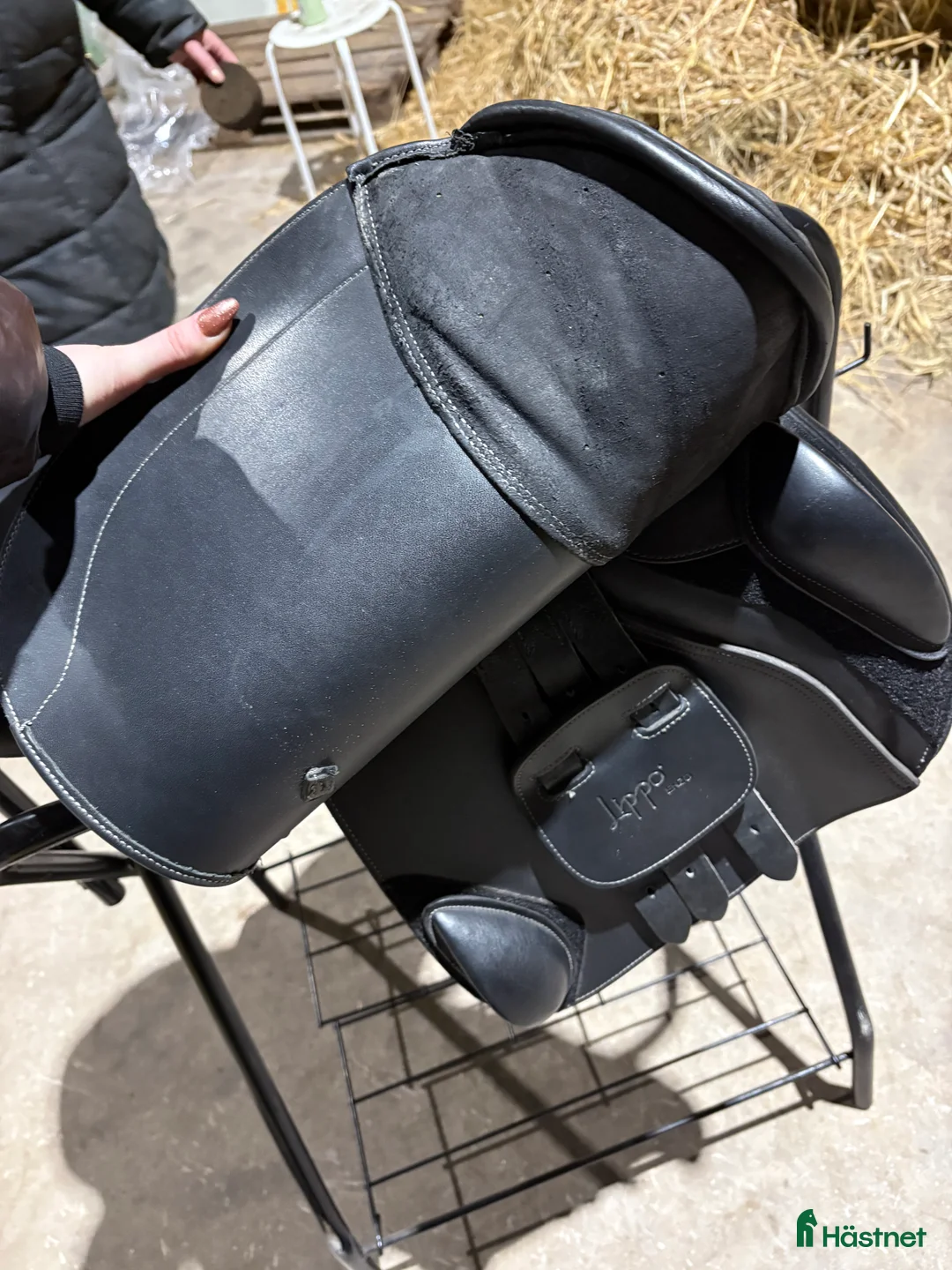 Sadlar hästutrustning till salu: Lippo Enzo Hoppsadel i Hjo - Annons 6