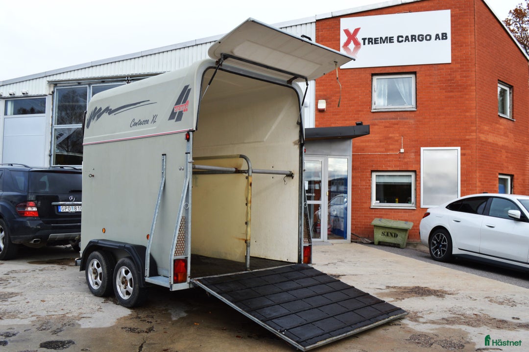 Hästtransporter  fordon & transport till salu: Henra Contessa XL Hästsläp Totvikt 1990kgStorhäst  - Annons 2