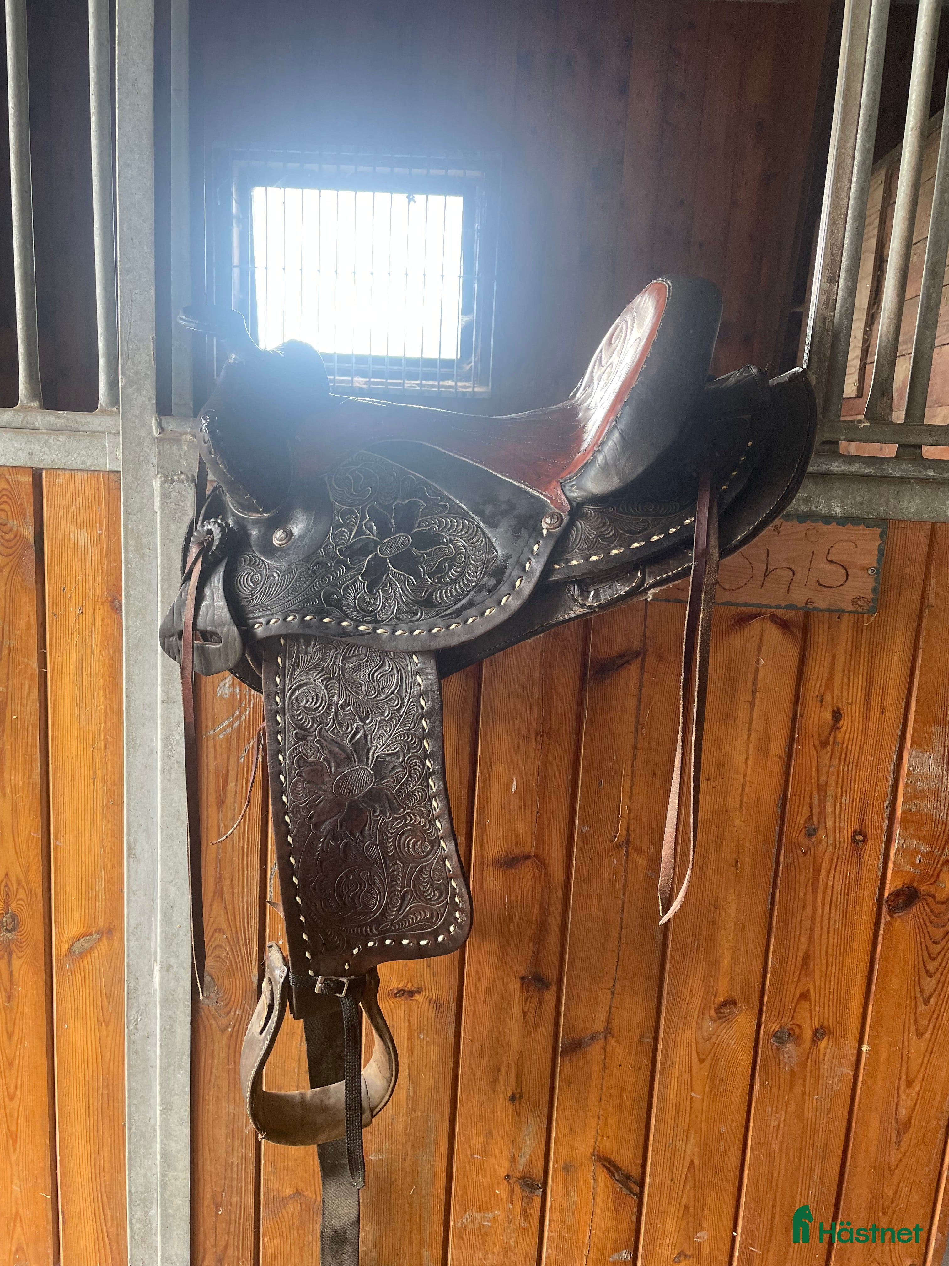 Sadlar hästutrustning till salu: Werstern sadel till salu  i Skara - Annons 15