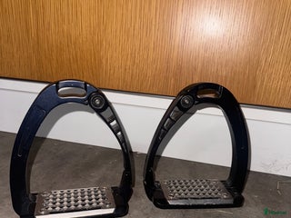 Stigbyglar hästutrustning till salu i Strängnäs - Annons 1