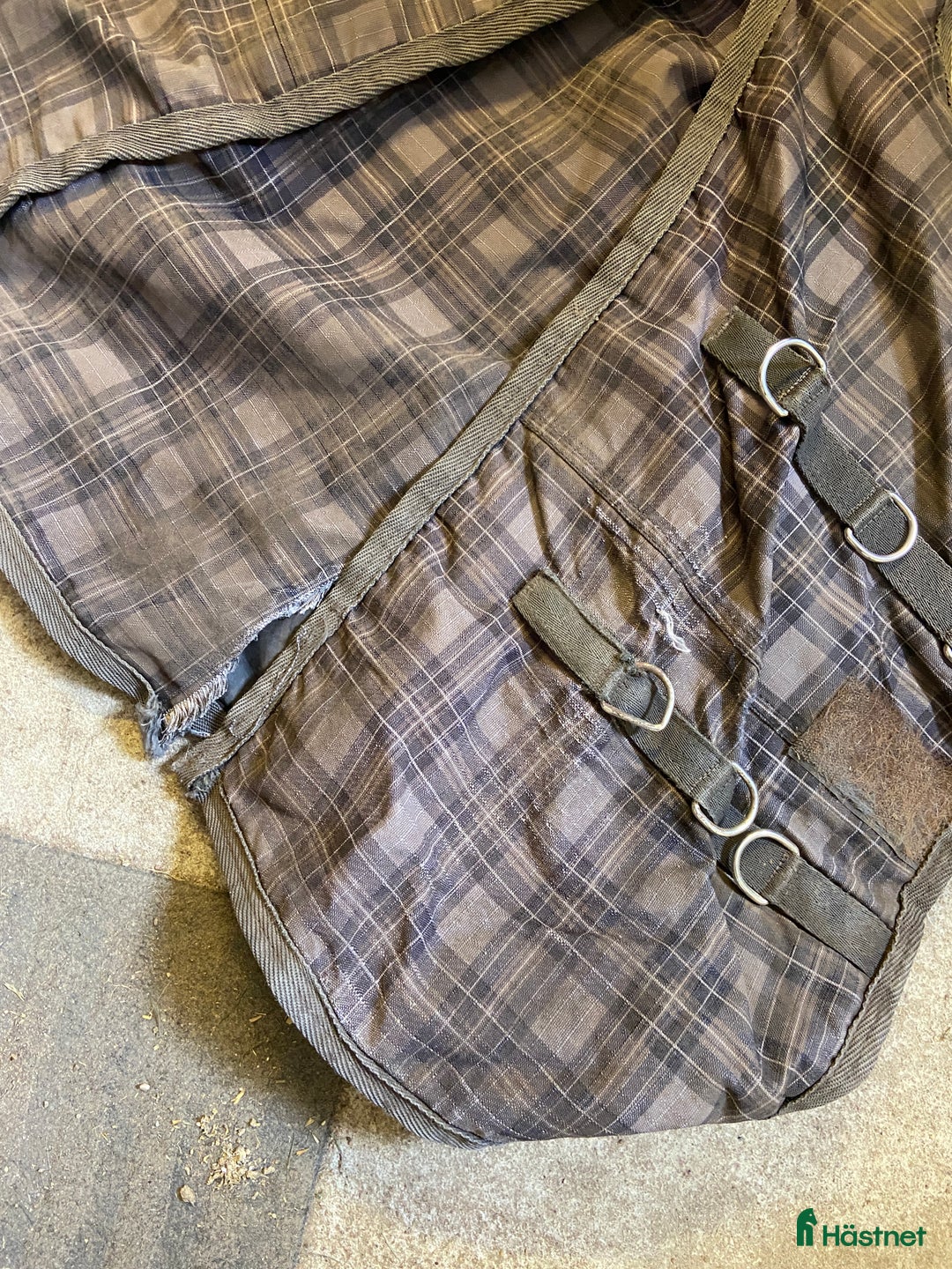 Täcken hästutrustning till salu: Utetäcken strl 155 i Linneryd - Annons 2