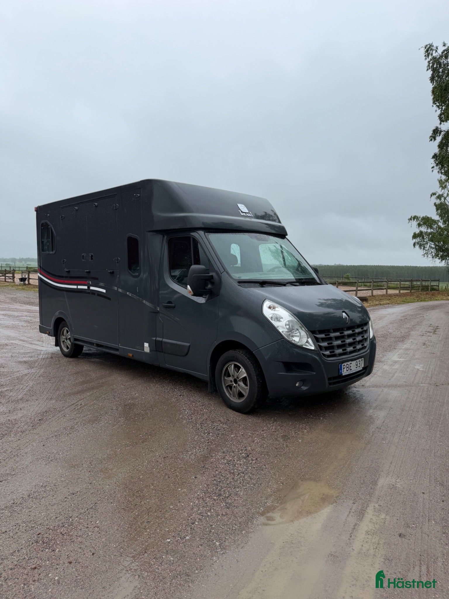 Hästlastbilar  fordon & transport till salu: Hästlastbil b-kort theault  - Annons 9