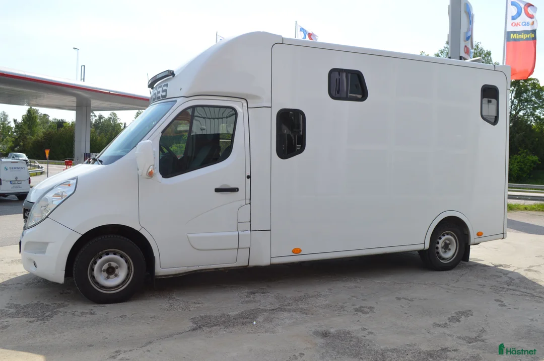 Hästlastbilar  fordon & transport till salu: Horsepartner 2019 5-sits Bominredning - Annons 2