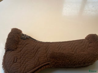 Sadeltillbehör hästutrustning till salu: Fårskinnspad i Bromma - Annons 14