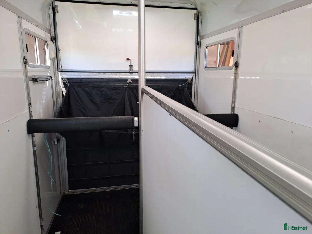 Hästtransporter  fordon & transport till salu: Umesläp B50 2007 i Rydaholm - Annons 12