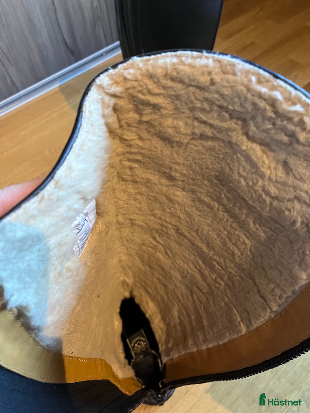 Ridstövlar ryttarutrustning till salu: Svarta vinterridstövlar inklusive fin stövelväska i Västerås - Annons 3