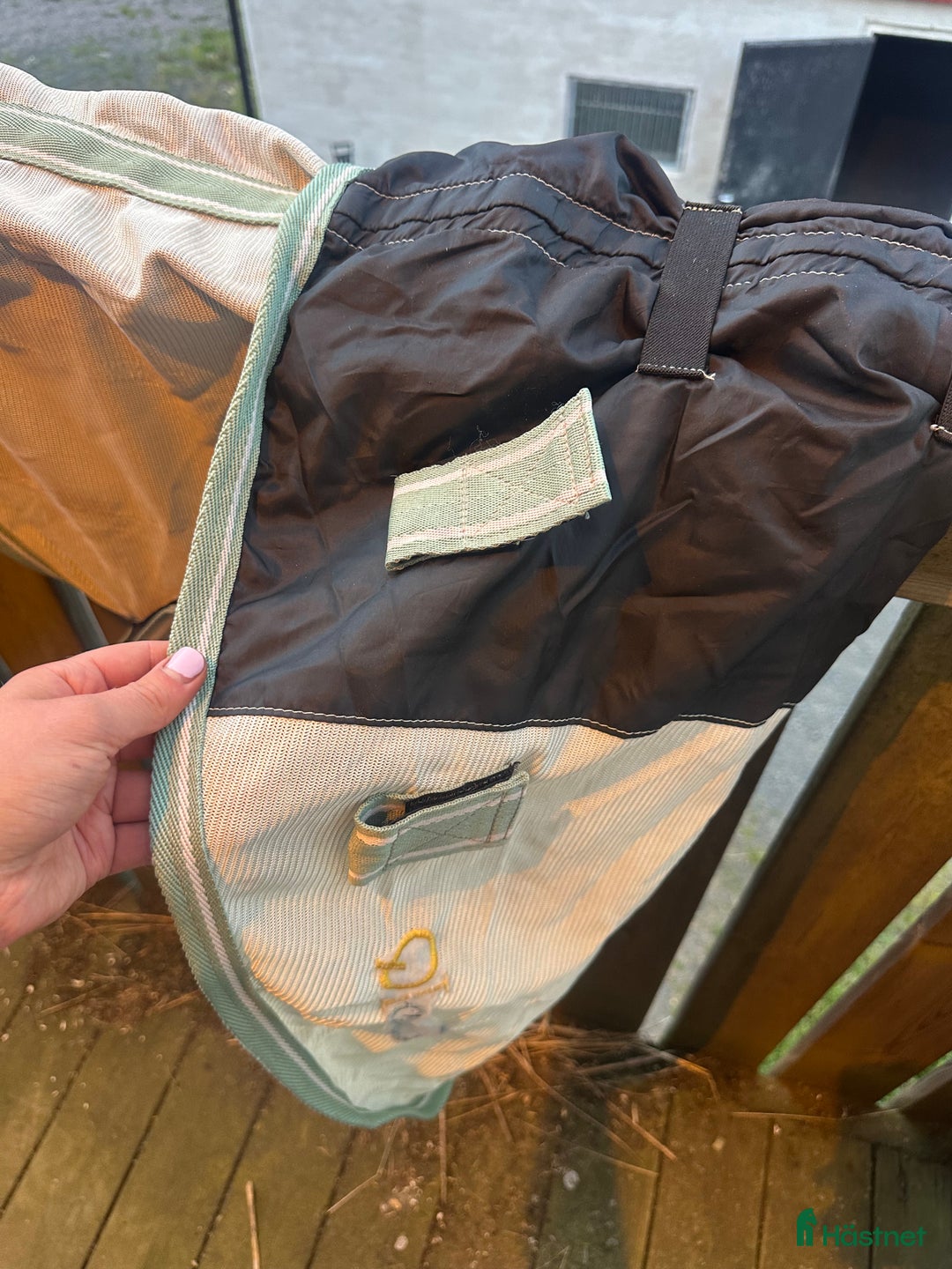 Täcken hästutrustning till salu: Säljer billiga flugtäcken! i Forserum - Annons 14