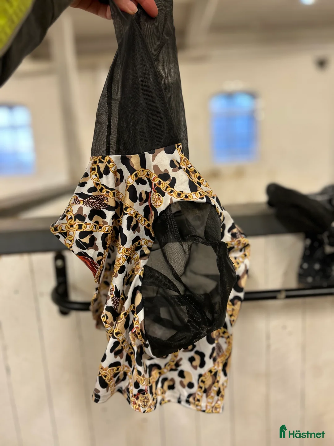 Övrig Hästutrustning hästutrustning till salu: 2st flughuvor, roliga mönster i Trelleborg - Annons 2