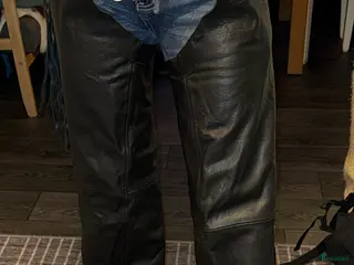 Övrig Ryttarutrustning ryttarutrustning till salu: Nya chaps - Annons 1