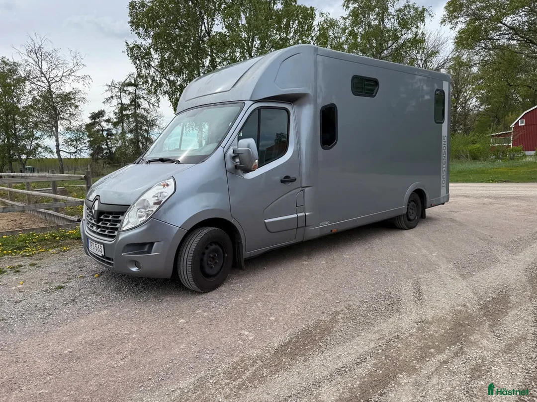 Hästlastbilar  fordon & transport till salu: Hästlastbil för den kvalitetsmedvetne! - Annons 2