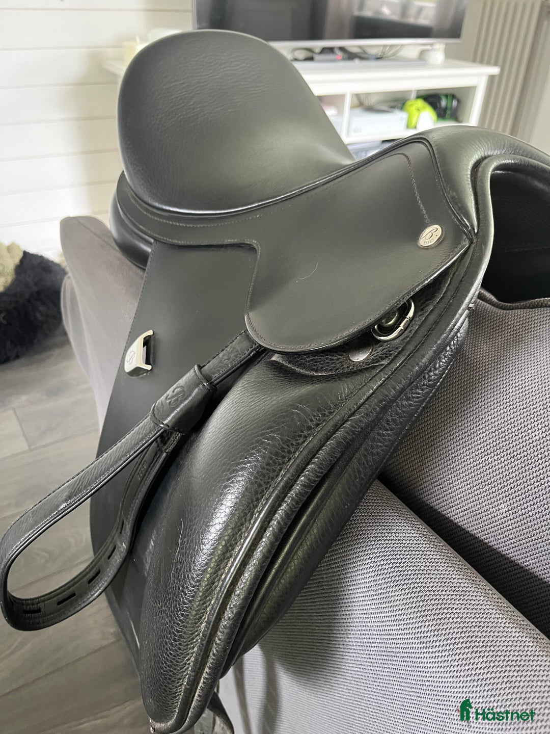 Sadlar hästutrustning till salu: Bates dressyrsadel 15,5’ i Månsarp - Annons 3