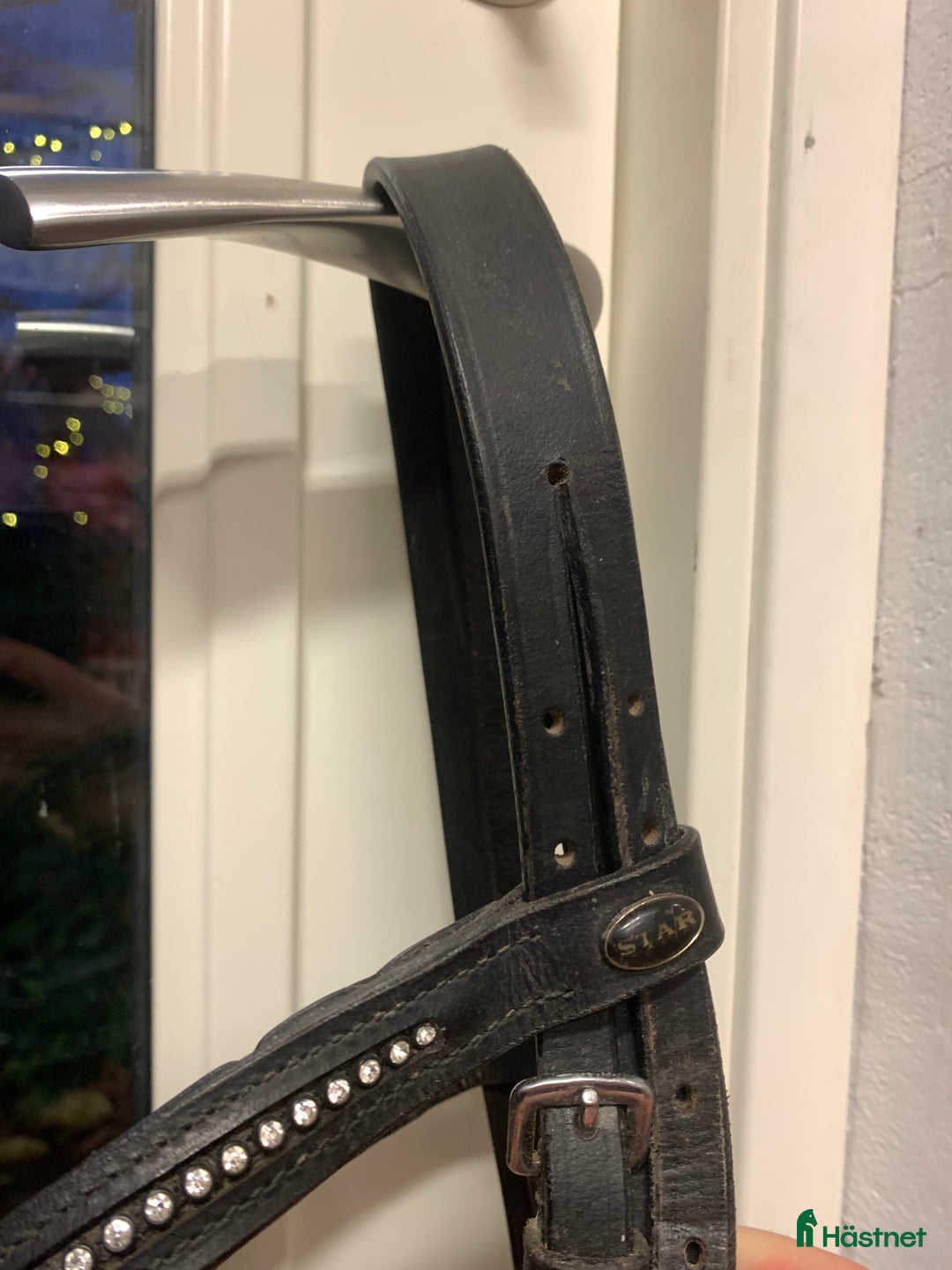Träns hästutrustning till salu: Svart starträns i Lomma - Annons 3