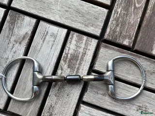 Bett hästutrustning Bombers barrel eggbett 9,5 - Annons 2