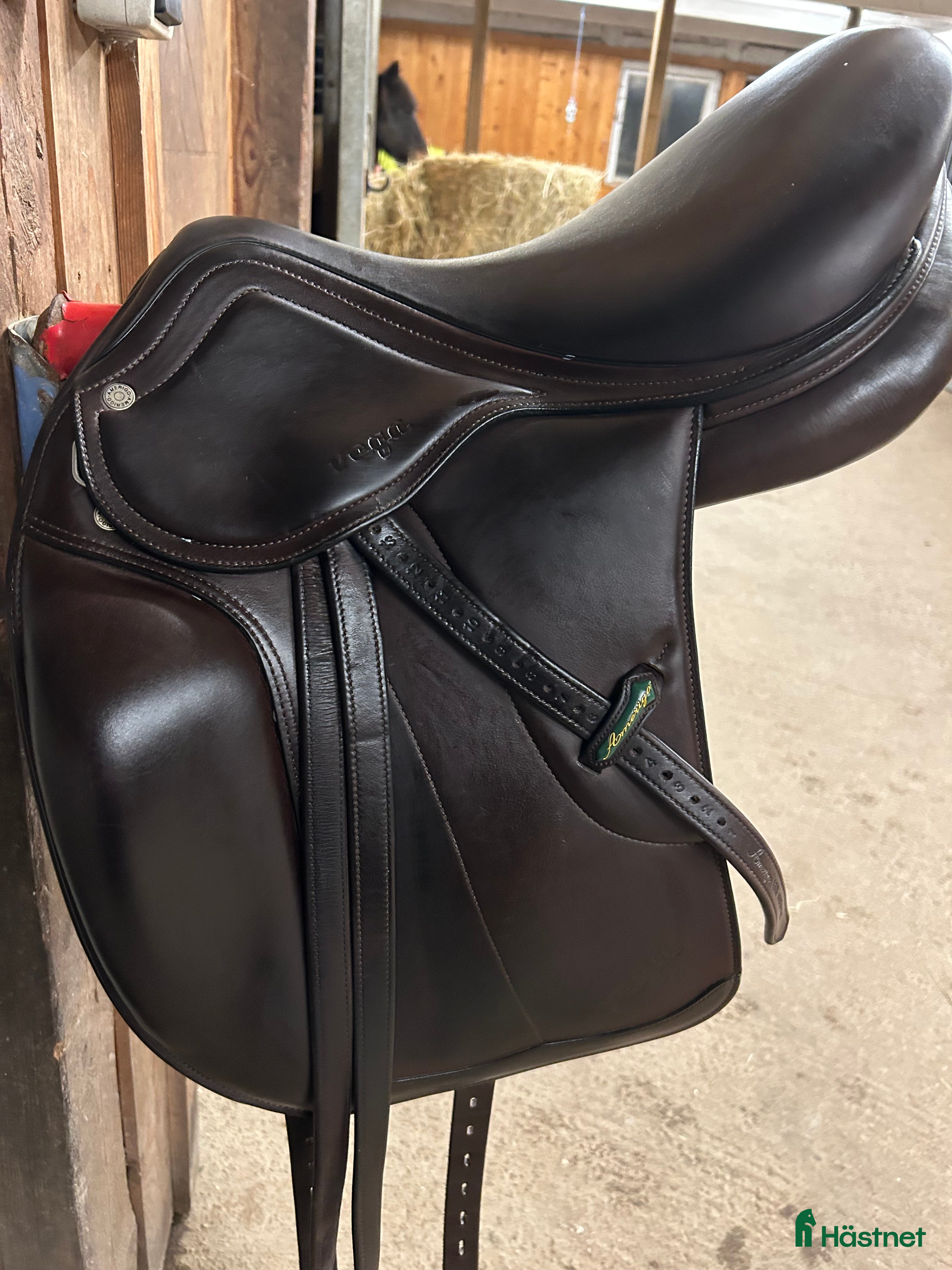 Sadlar hästutrustning Byta dressyrsadel? i Mantorp - Annons 1