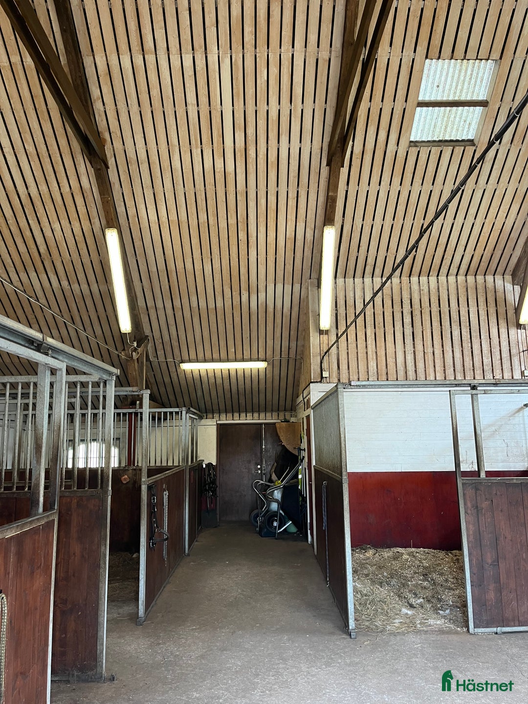  stallplats finnes: Stallplats lösdrift Kungälv i Kareby - Annons 3