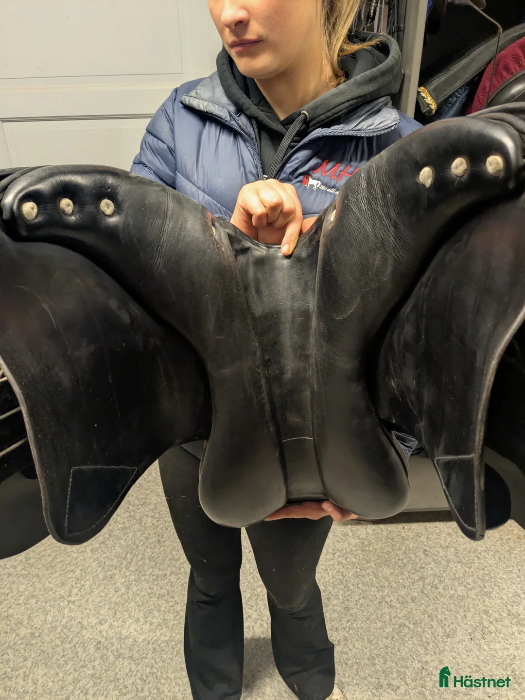 Sadlar hästutrustning till salu: Välvårdad skön sadel - Annons 4