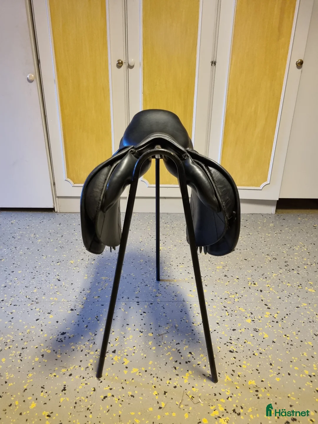 Sadlar hästutrustning till salu: Fun hoppsadel - Annons 2