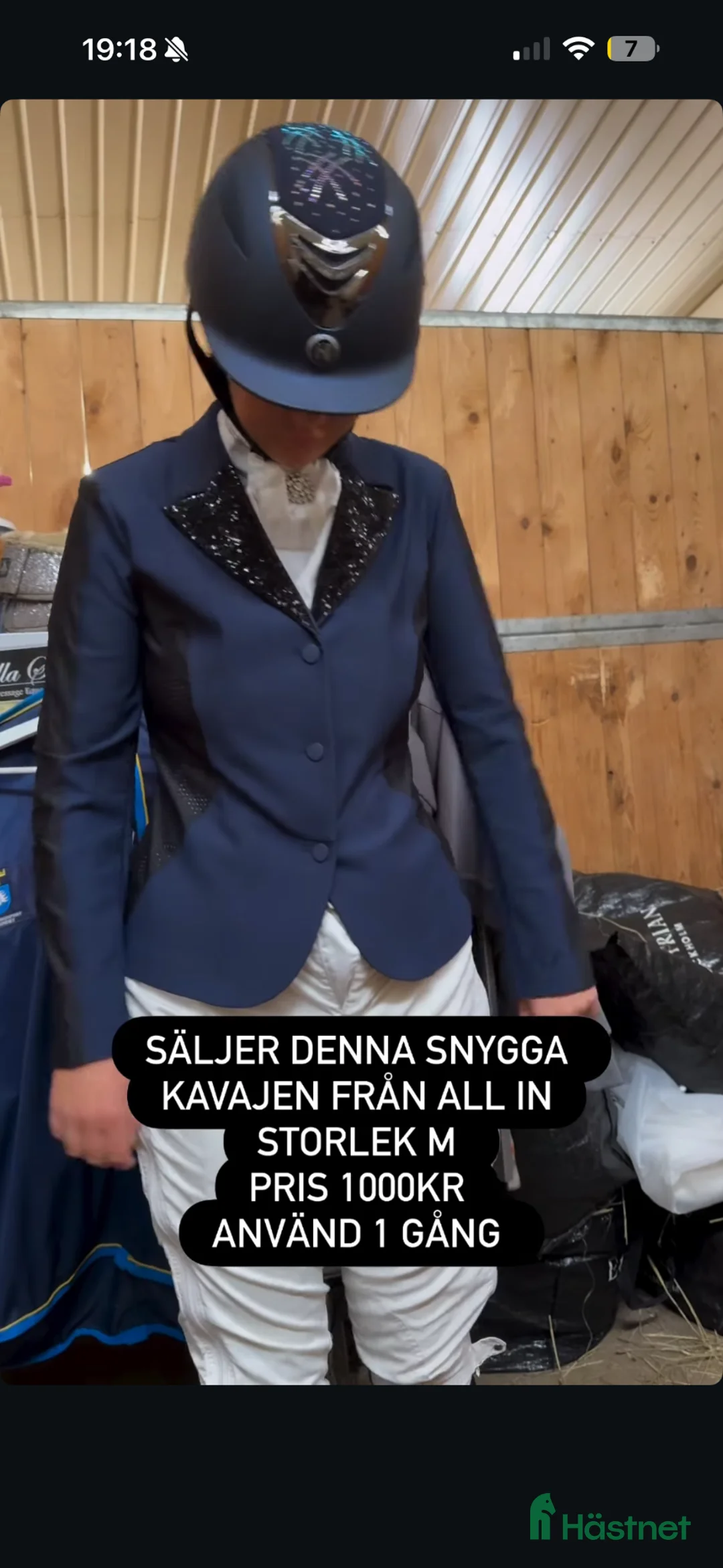 Jackor & Kavajer ryttarutrustning till salu: All in kavaj med glitter - Annons 1