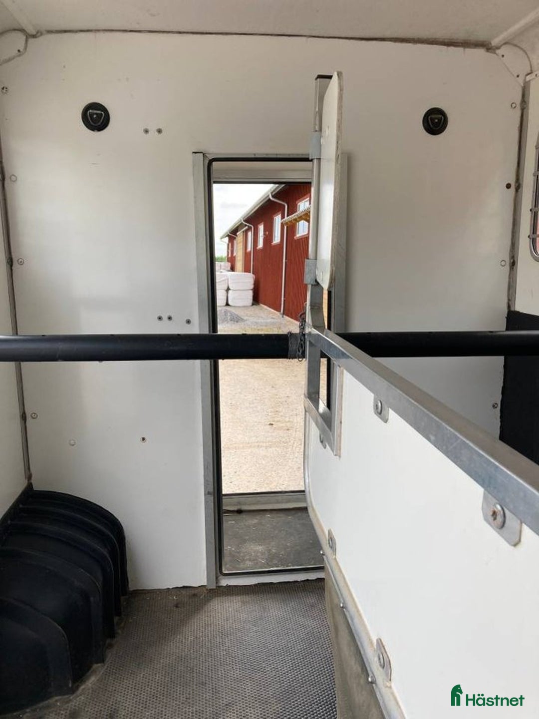 Hästlastbilar  fordon & transport till salu: Peugeot Equi-trek 3-sits från 2012. 950kg lastvikt i Täby - Bild 6
