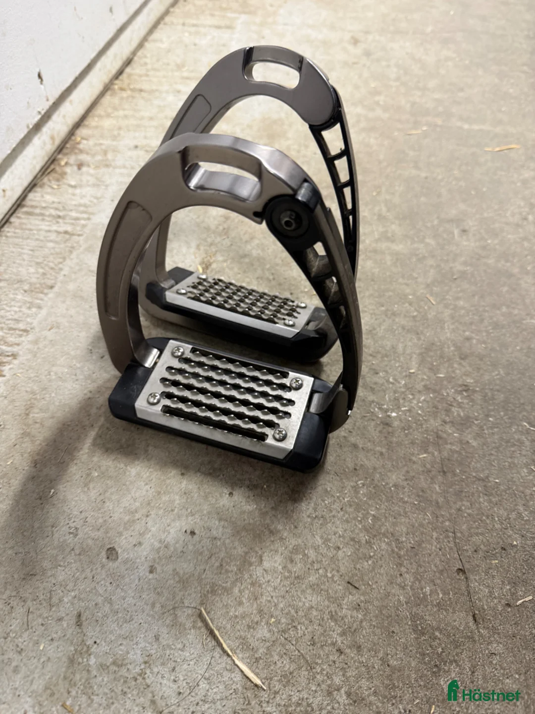 Stigbyglar hästutrustning till salu: Acavallo ALUPRO  - Annons 2