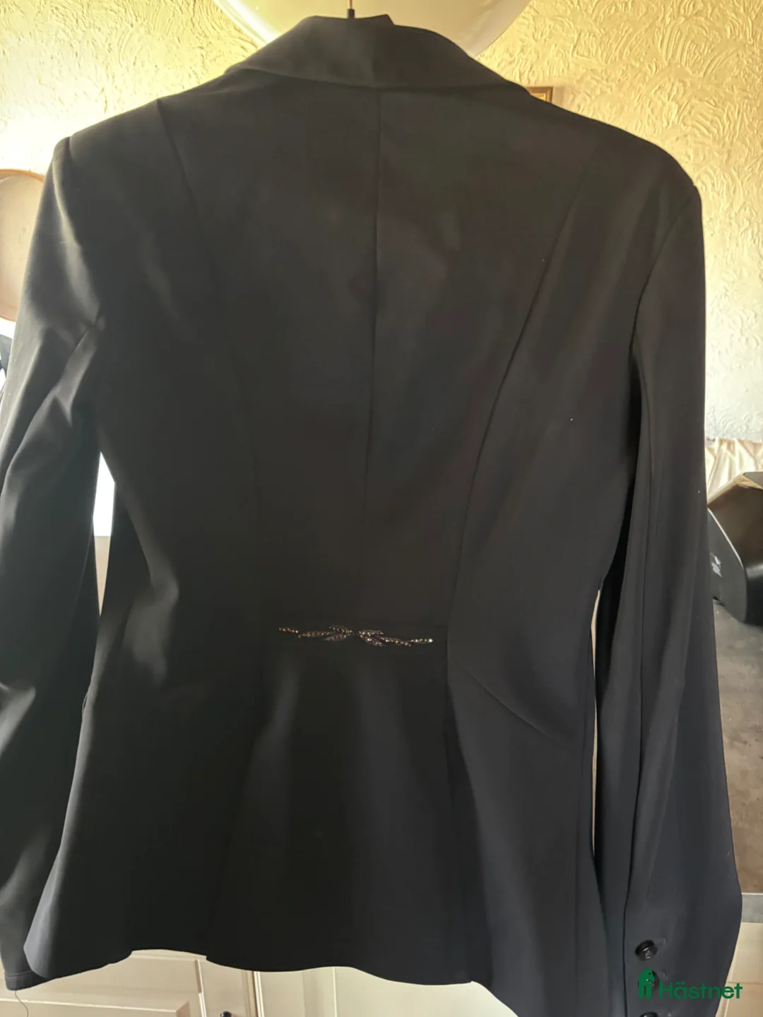 Jackor & Kavajer ryttarutrustning till salu: Samshield svart tävlingskavaj - Annons 2