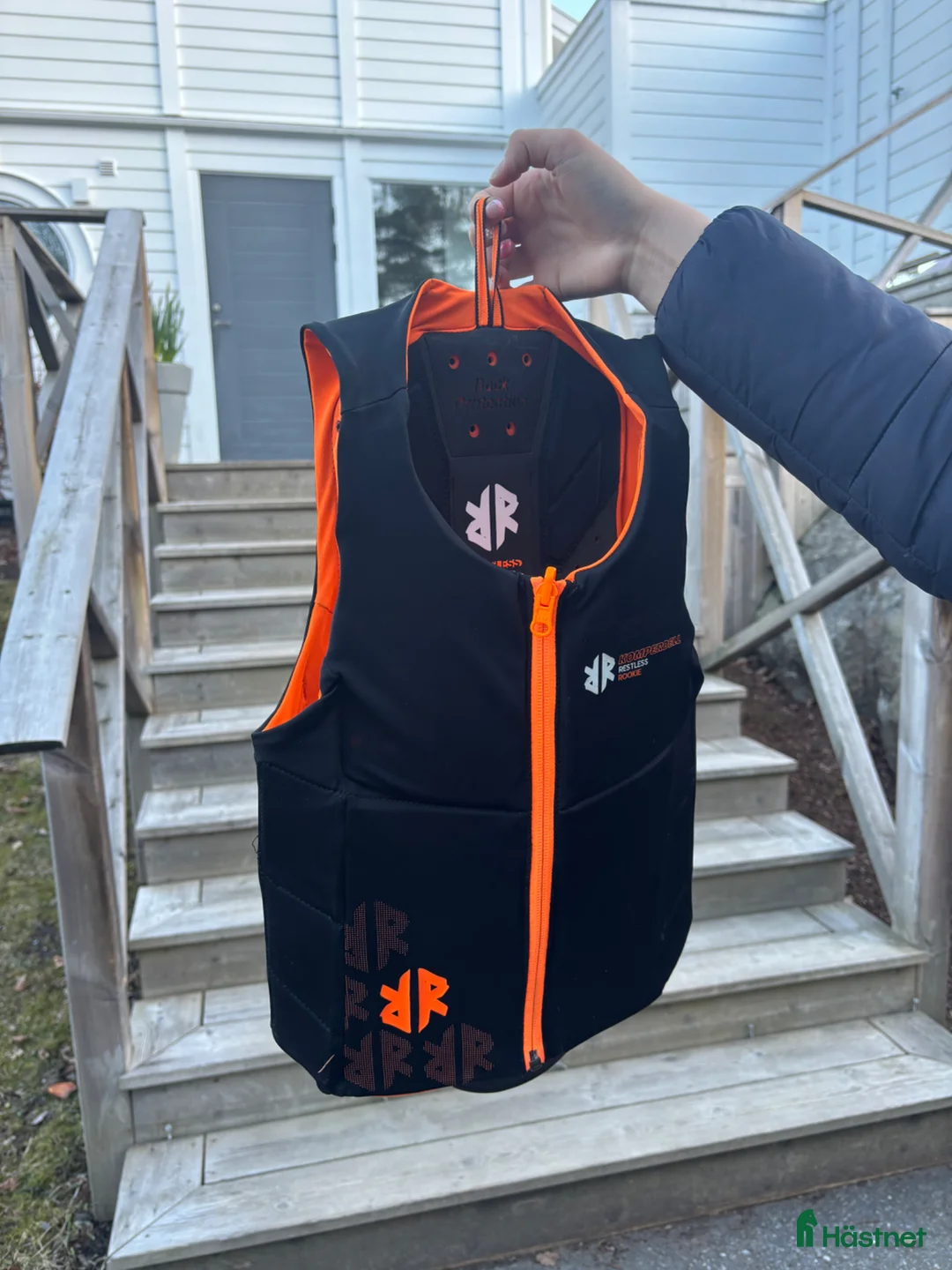 Säkerhetsvästar ryttarutrustning till salu: Komperdell ryggskydd level 1 stl 152/L i Saltsjöbaden - Annons 2