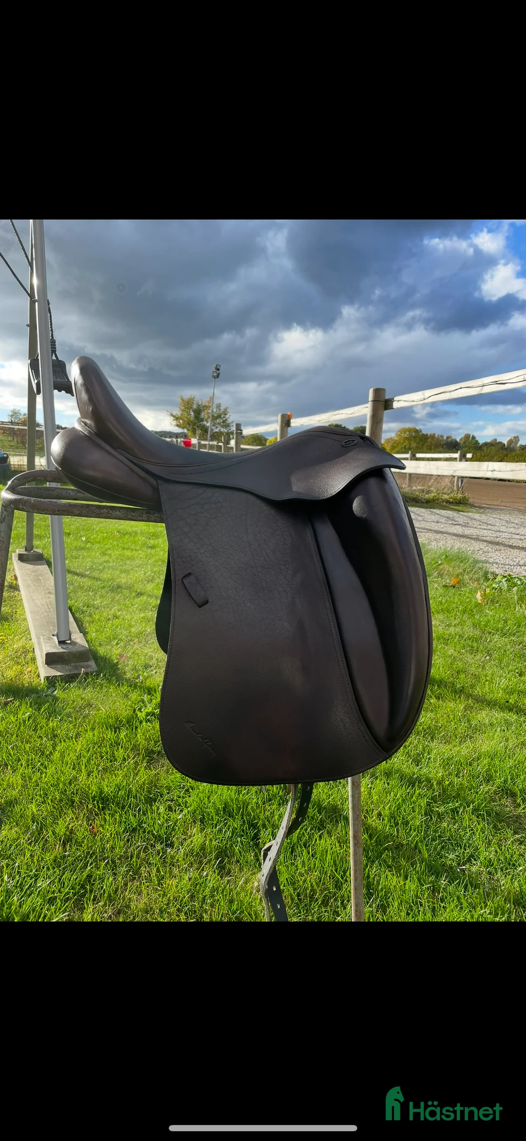 Sadlar hästutrustning till salu: Santa Cruz Malmö dressyrsadel i Blentarp - Annons 1