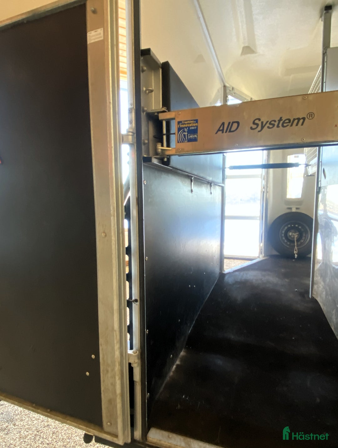 Hästtransporter  fordon & transport till salu: Stor Fautras med AidSystem i Kvicksund - Annons 12