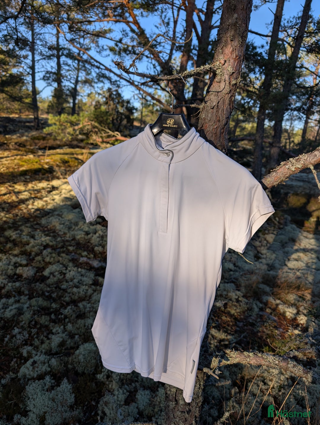 Jackor & Kavajer ryttarutrustning till salu: Kavaj & blus från Horseware & matchande schabrak  i Stenhamra - Annons 4