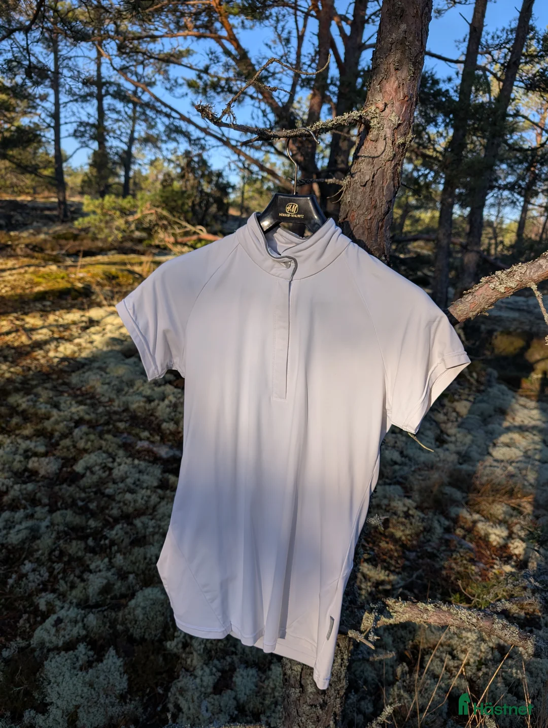 Jackor & Kavajer ryttarutrustning till salu: Kavaj & blus från Horseware & matchande schabrak  i Stenhamra - Annons 4