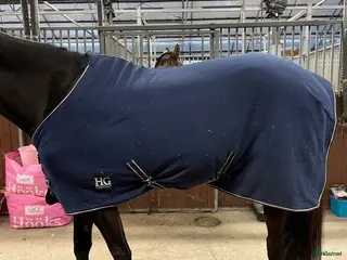 Täcken hästutrustning Fleecetäcke i Gamleby - Annons 1