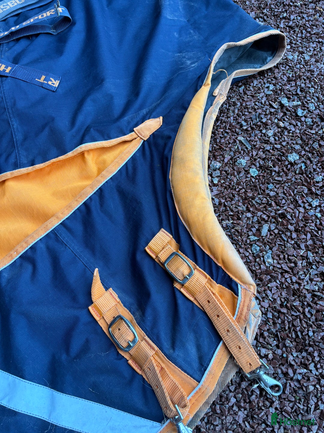 Täcken hästutrustning till salu: Regntäcke i Sollerön - Annons 2