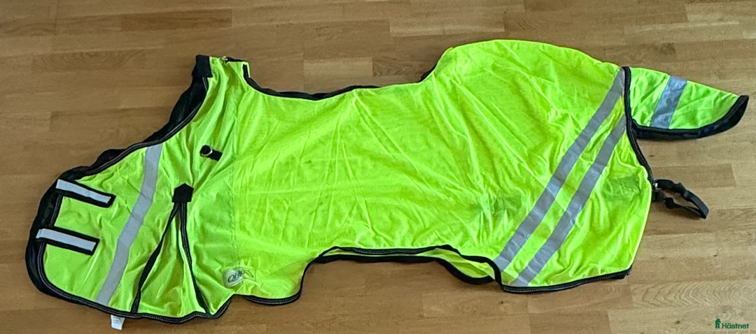Täcken hästutrustning till salu: Ländtäcken i Vikingstad - Annons 4