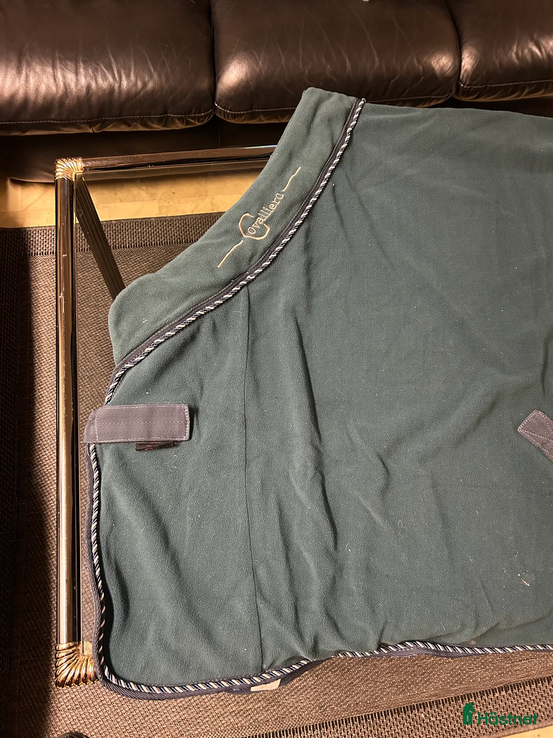 Täcken hästutrustning till salu: Fleecetäcken i fint skick storlek 155 - Annons 2