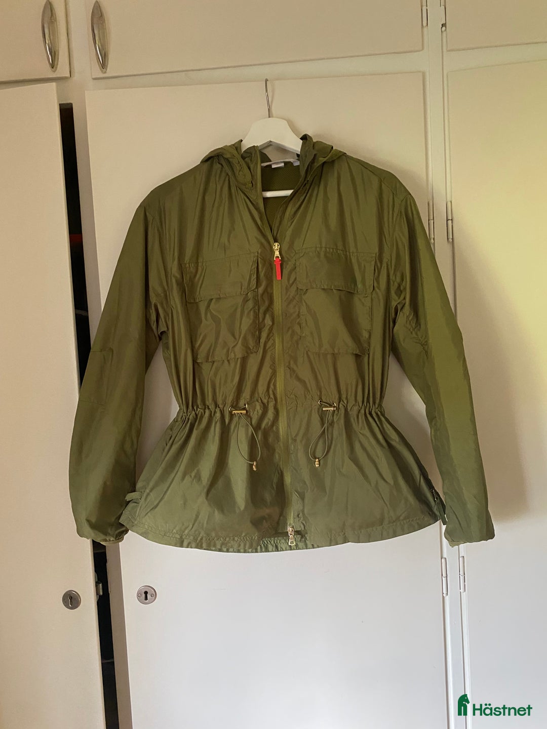 Jackor & Kavajer ryttarutrustning till salu: All in equestrian jacka  i Skurup - Annons 1