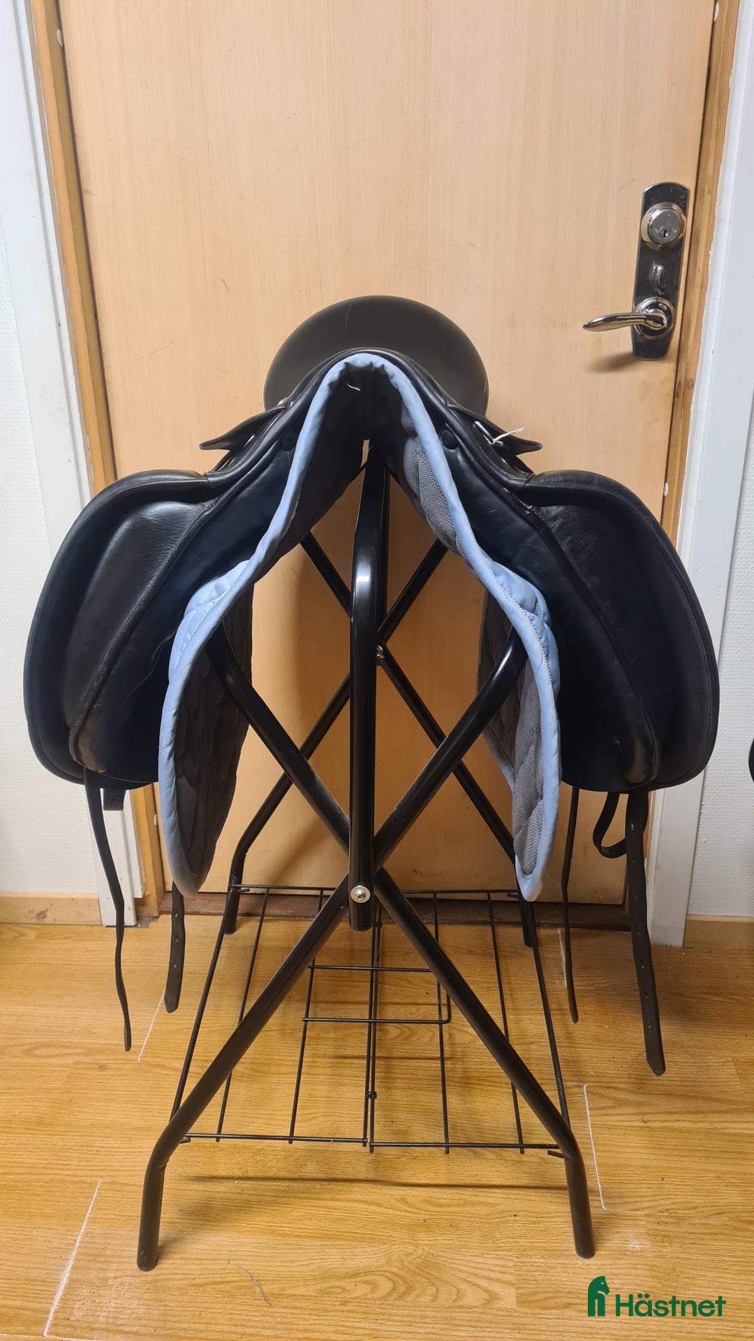 Sadlar hästutrustning till salu: Prestige Top Dressage i Hamneda - Annons 5