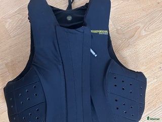 Säkerhetsvästar ryttarutrustning till salu: Säljer nyskick Komperdell säkerhetsväst i Hovås - Annons 13