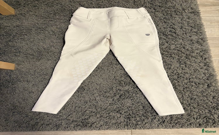 Ridbyxor ryttarutrustning till salu: Vita ridbyxor från Maya delorez  i Tösse - Annons 9